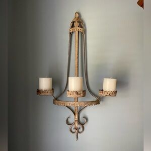 Beautiful vintage look wall sconce